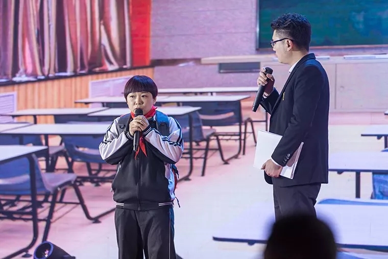 《小花上课》 宝盈店