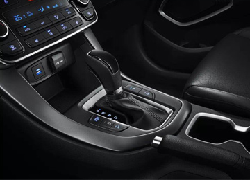 汽车档位上的“+”与“-”该怎么用?