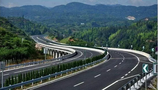 定速巡航可以解放右脚,但你真的会用吗?